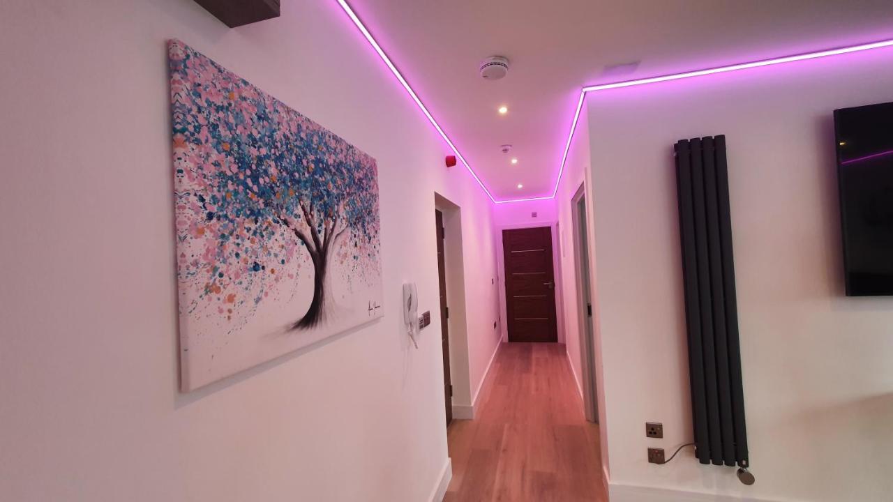 Apartment Penthouse With Hot Tub & Views 24 Cheltenham