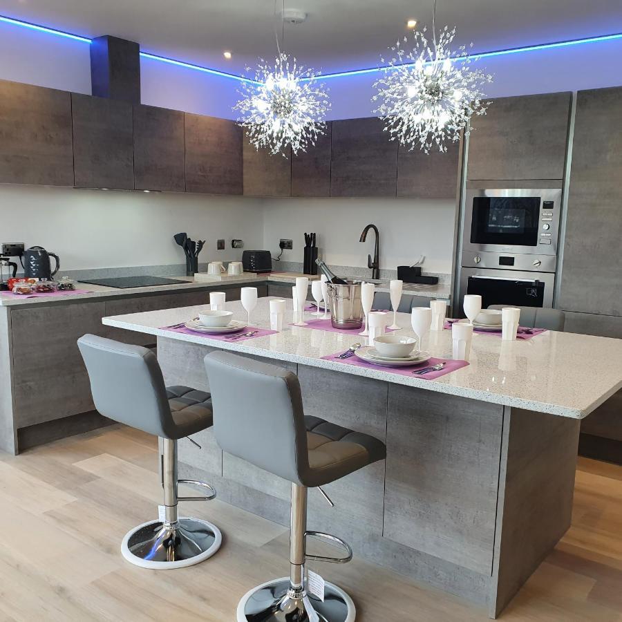 Apartment Penthouse With Hot Tub & Views 24 *