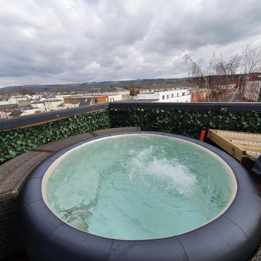 Penthouse With Hot Tub & Views 24 Apartment