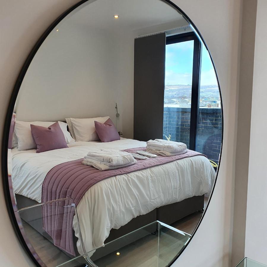 Penthouse With Hot Tub & Views 24 * Cheltenham