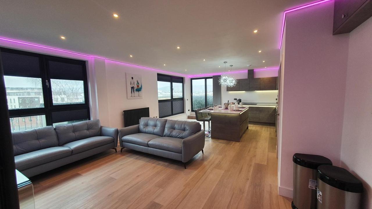 Penthouse With Hot Tub & Views 24 Apartment
