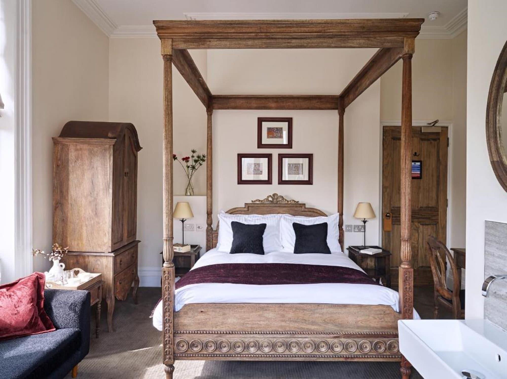 Cotswold Grange Bed & Breakfast