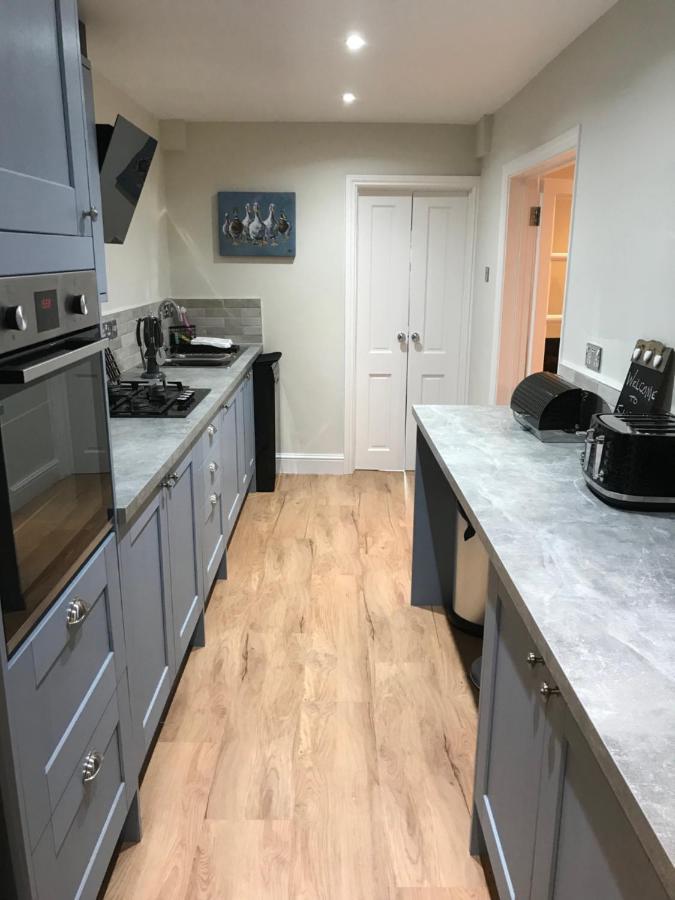 Luxury Refurbished 2 Bedroom Regency