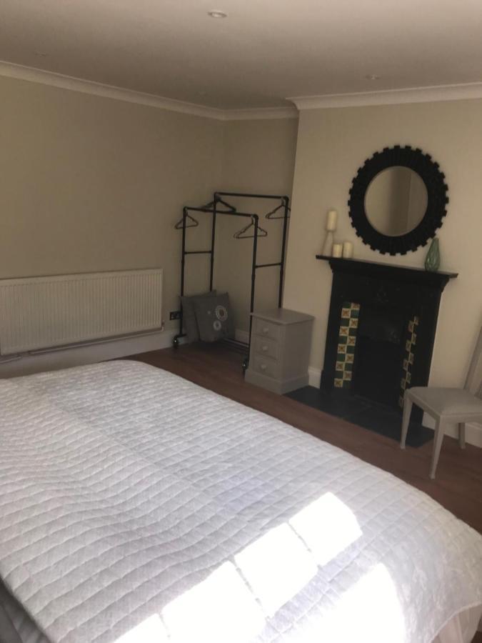 Luxury Refurbished 2 Bedroom Regency