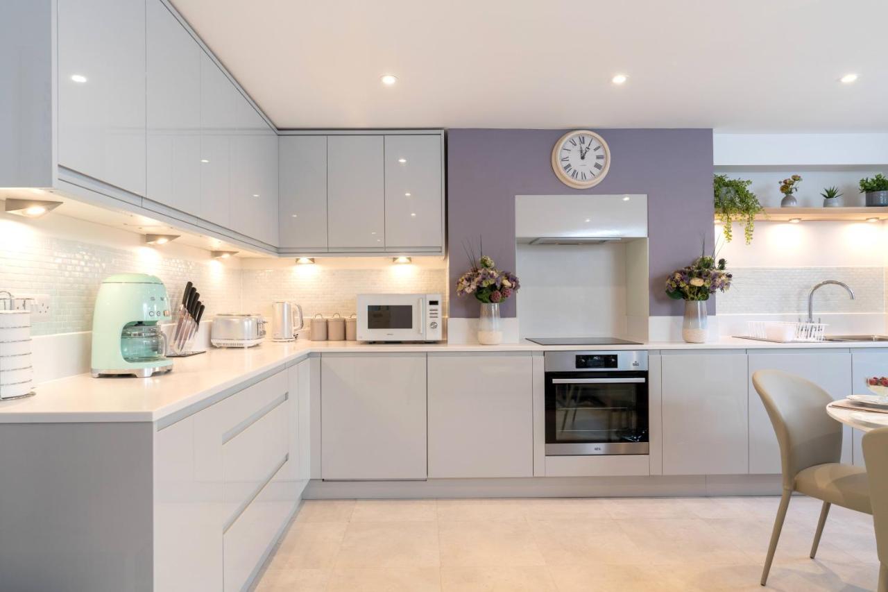 Apartment Stunning 2 Bed Basement Flat In The Heart Of Cheltenham!
