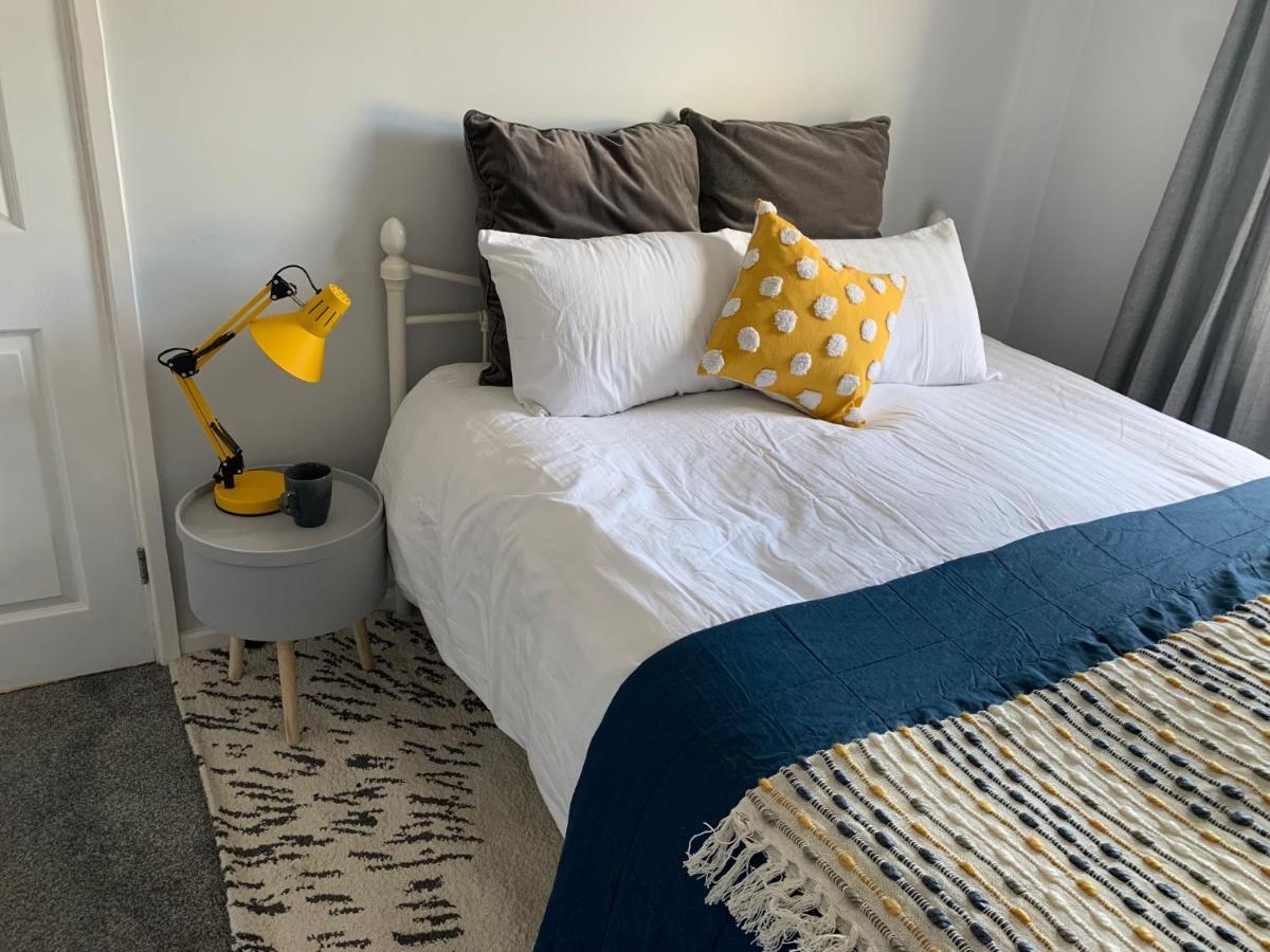 The Hideaway, Calm, Cozy, Dog Friendly Retreat Cheltenham