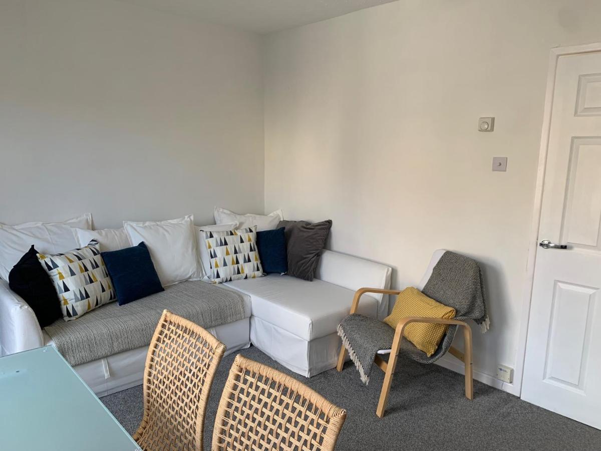 The Hideaway, Calm, Cozy, Dog Friendly Retreat Apartment Cheltenham