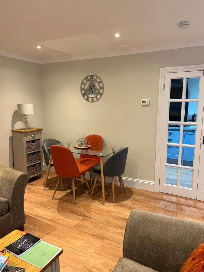 Luxury Refurbished 2 Bedroom Regency * Cheltenham