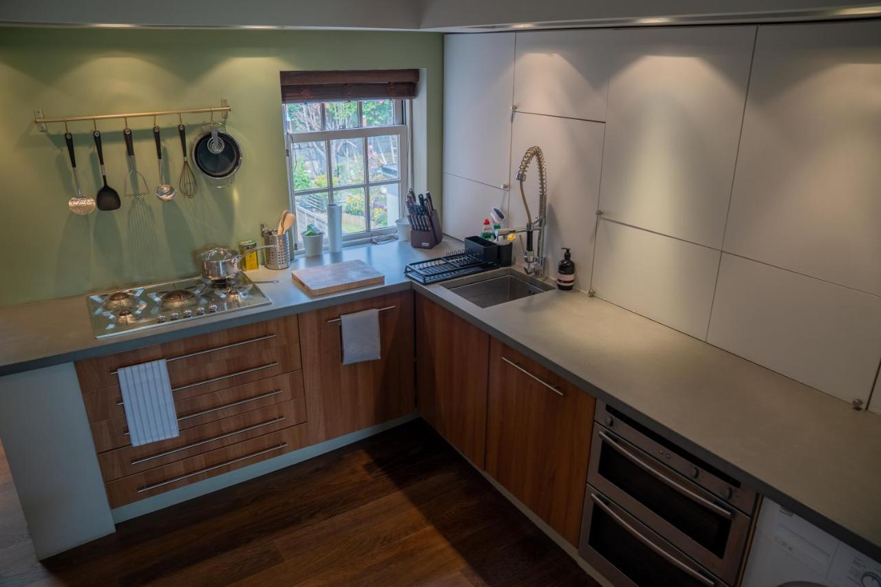 No 33 Stylish And Modern 1 Bed *