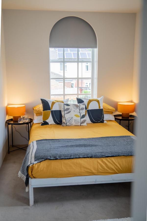 No 33 Stylish And Modern 1 Bed Apartment *