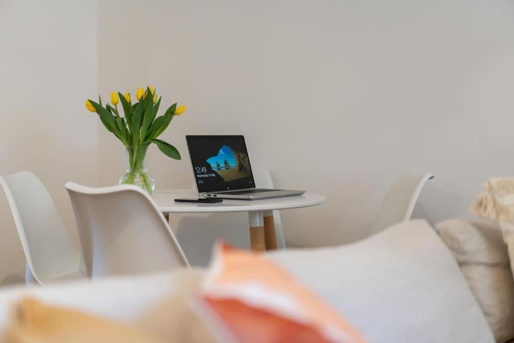 Apartment Content-living