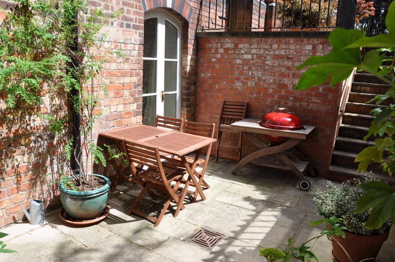 Spacious 2br Victorian Flat In Cotswolds - Free Parking Apartment Cheltenham