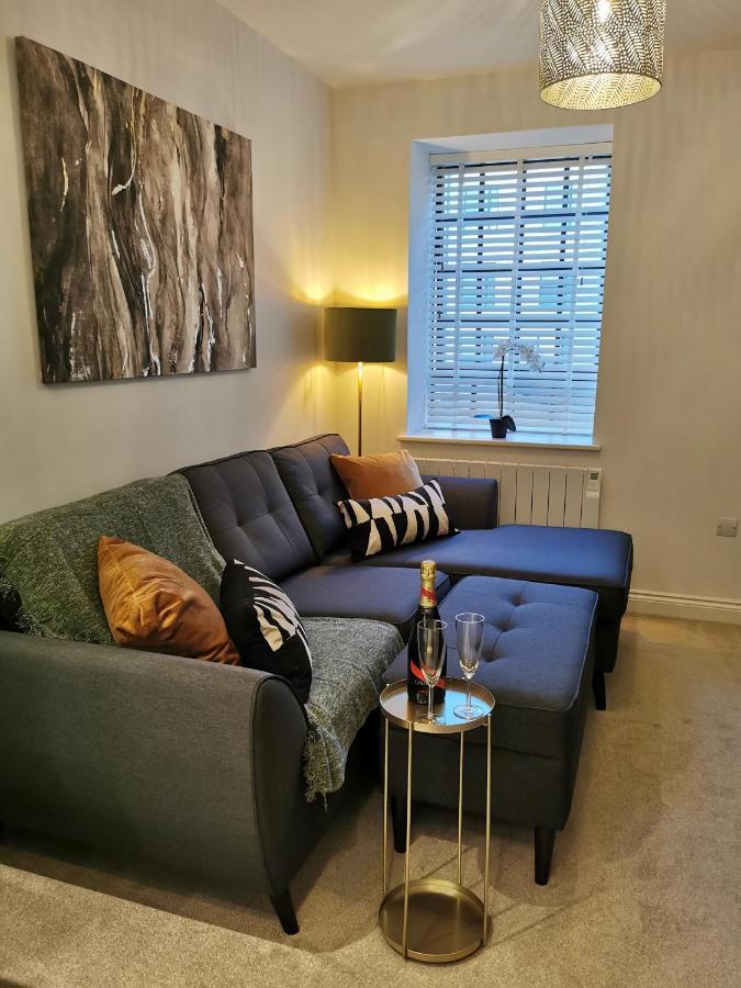 Axiom - Beautiful Stylish 2 Bed. Apartment Cheltenham