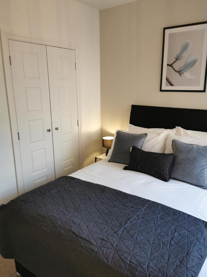Apartment Axiom - Beautiful Stylish 2 Bed. *