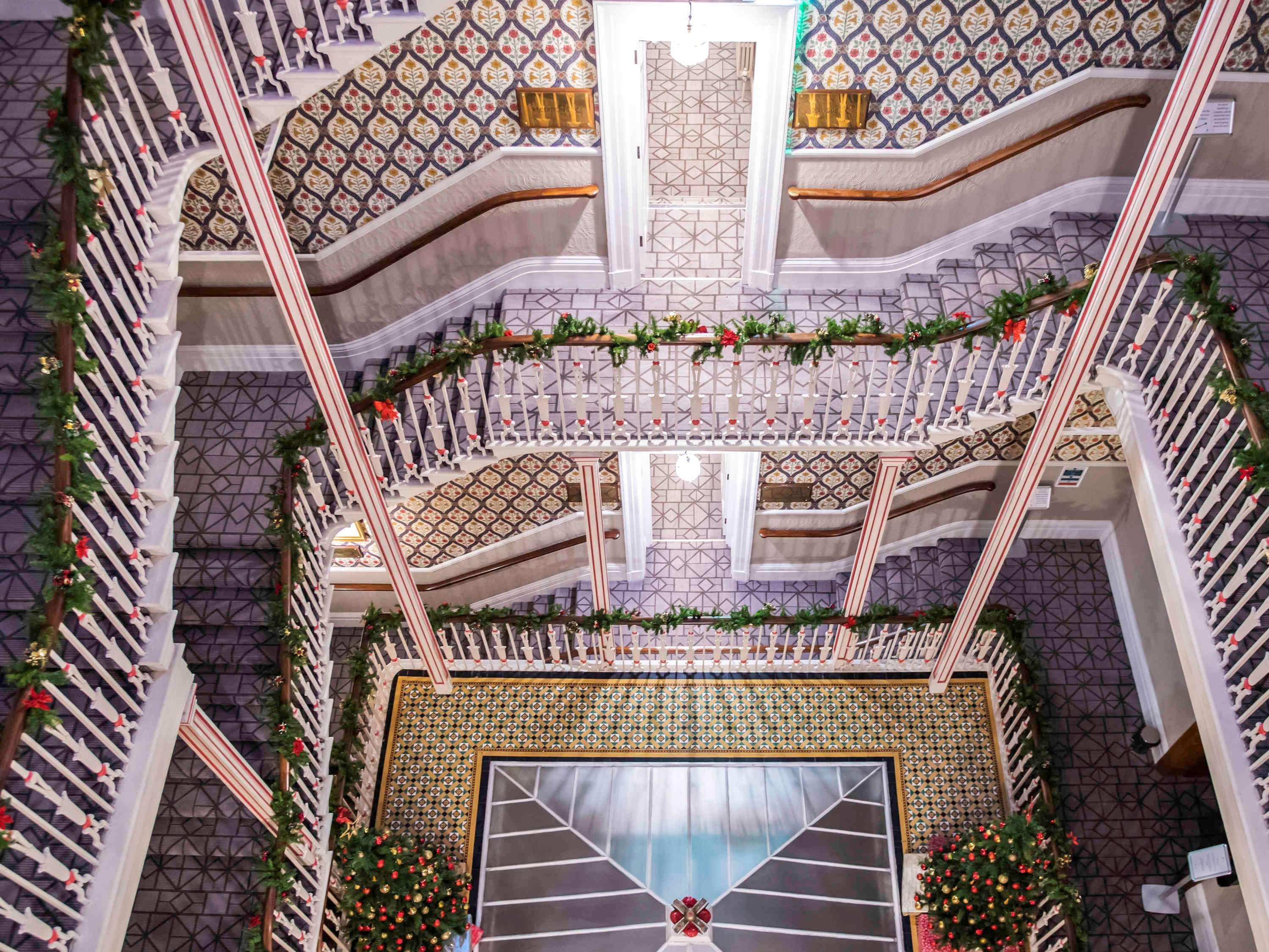 Hotel Queens 4*