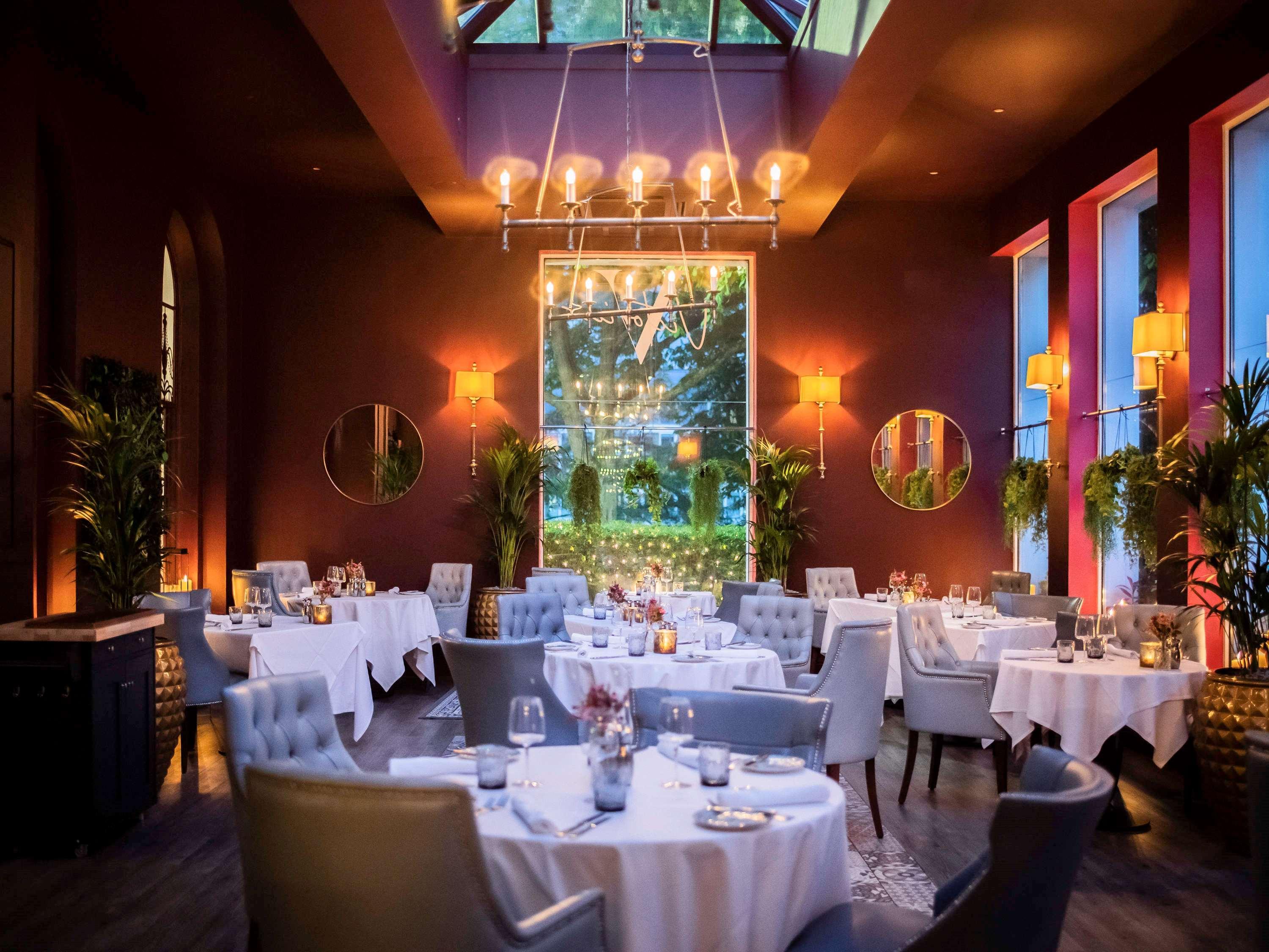 Queens Hotel 4*