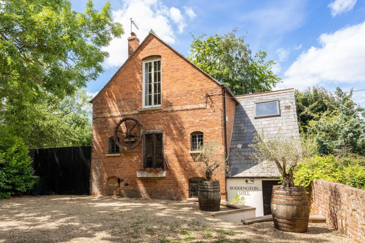Holiday home Boddington Mill, Enchanting 3 Bdr Retreat By Oriri