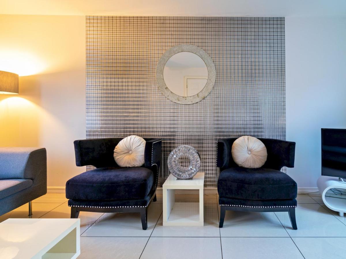 Pass The Keys Modern Townhouse With Secure Parking And Garden