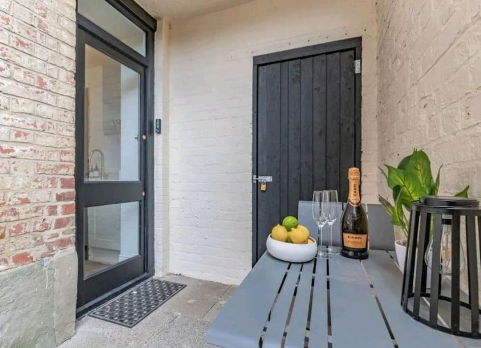 St Marg's Hideaway: Grade Ii Listed Luxury In Cheltenham's Heart