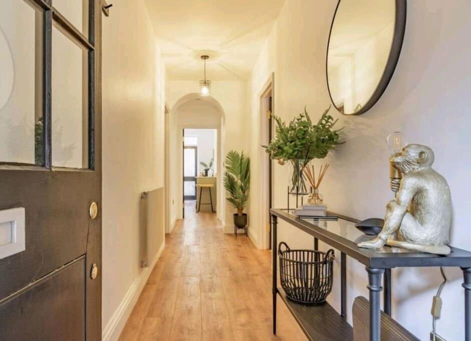 St Marg's Hideaway: Grade Ii Listed Luxury In Cheltenham's Heart Cheltenham