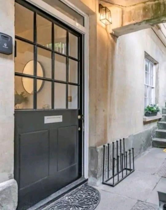 St Marg's Hideaway: Grade Ii Listed Luxury In Cheltenham's Heart * Cheltenham