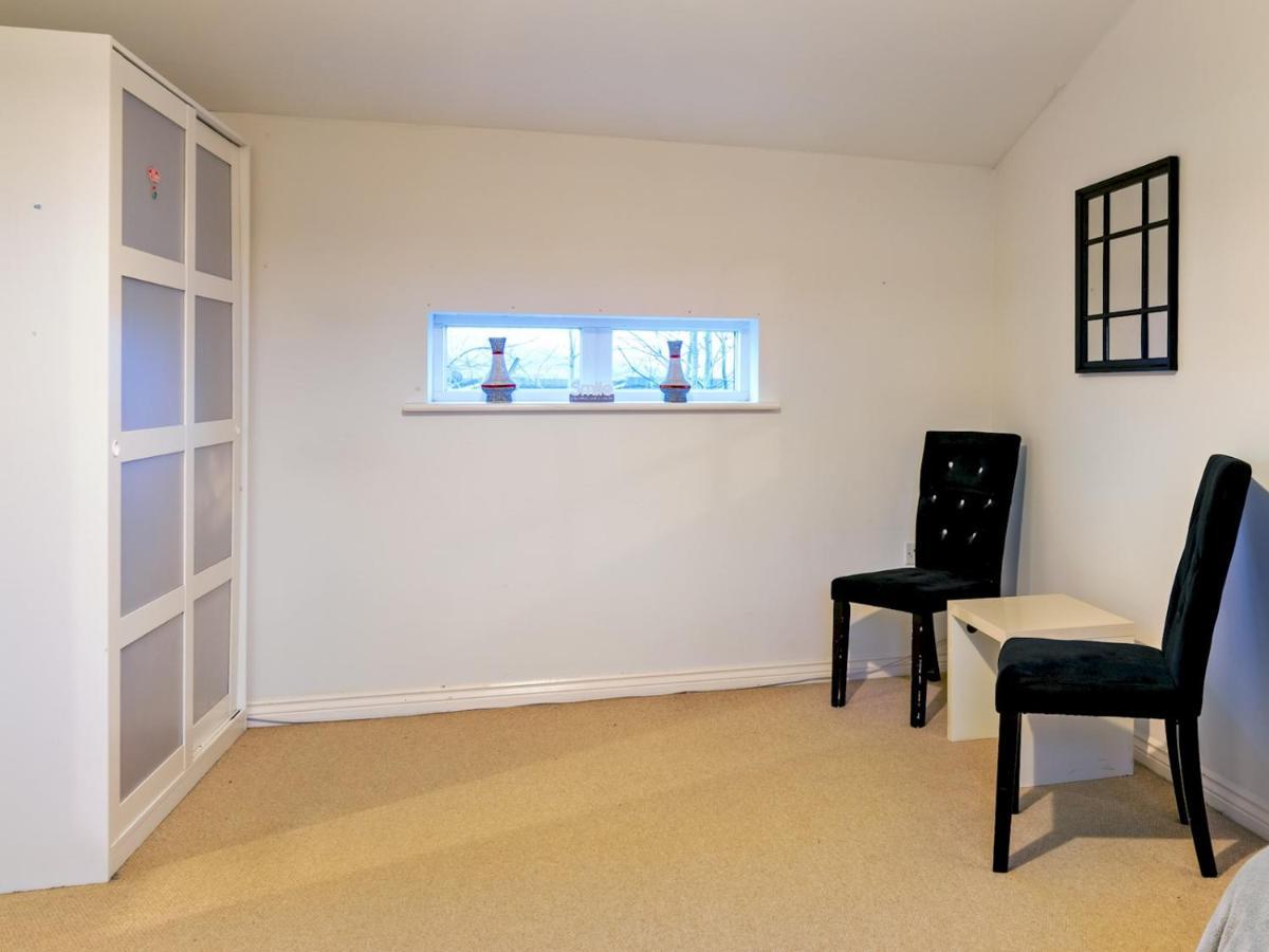 Pass The Keys Modern Townhouse With Secure Parking And Garden * Cheltenham
