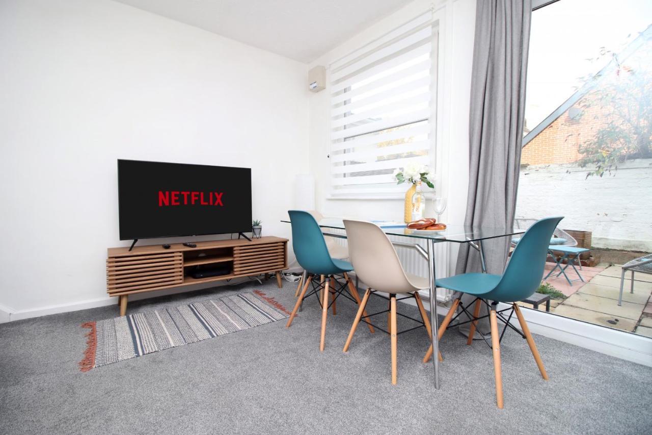 Holiday home K - Selkirk Street Cheltenham