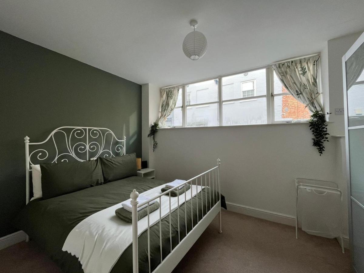 Apartment 7b Lansdown Place Lane *