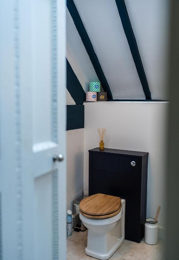 Holiday home Boddington Mill, Enchanting 3 Bdr Retreat By Oriri