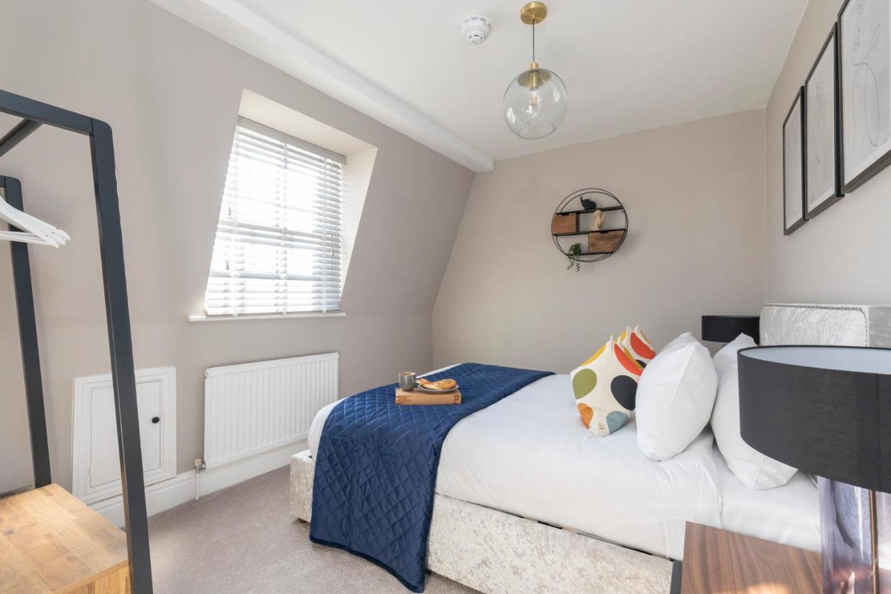 Apartment Elliot Oliver - Laverham House - Stunning 6 Bedroom Regency House With Parking