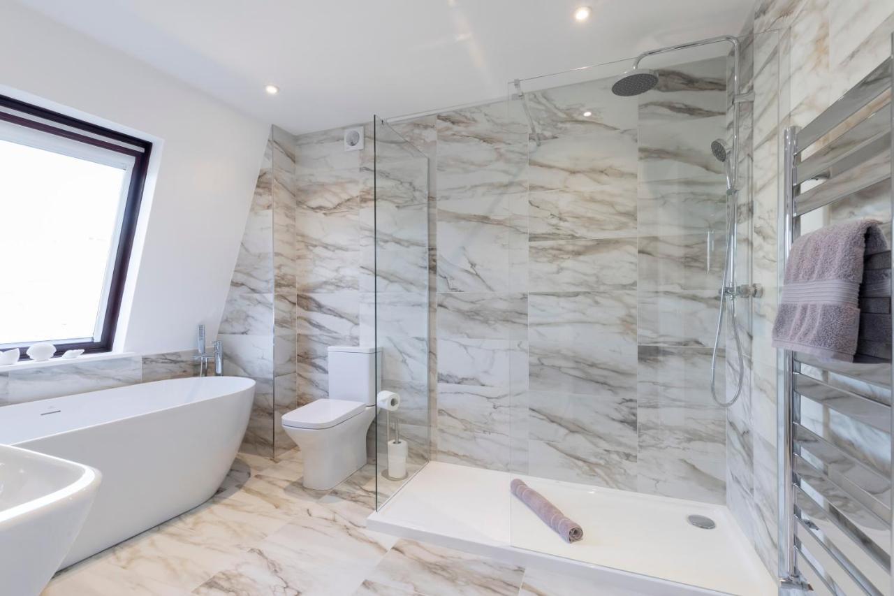 Elliot Oliver - Laverham House - Stunning 6 Bedroom Regency House With Parking * Cheltenham
