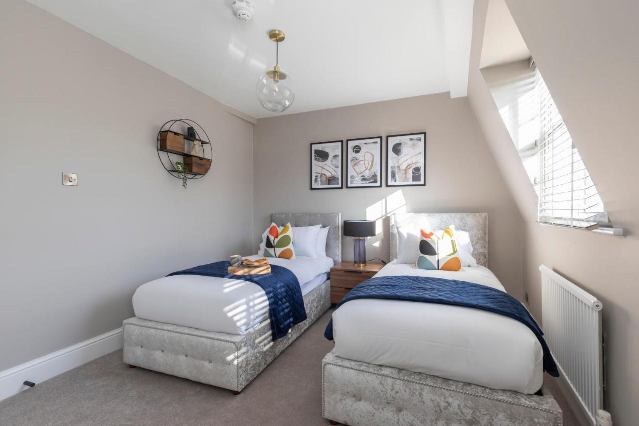 Elliot Oliver - Laverham House - Stunning 6 Bedroom Regency House With Parking Apartment *