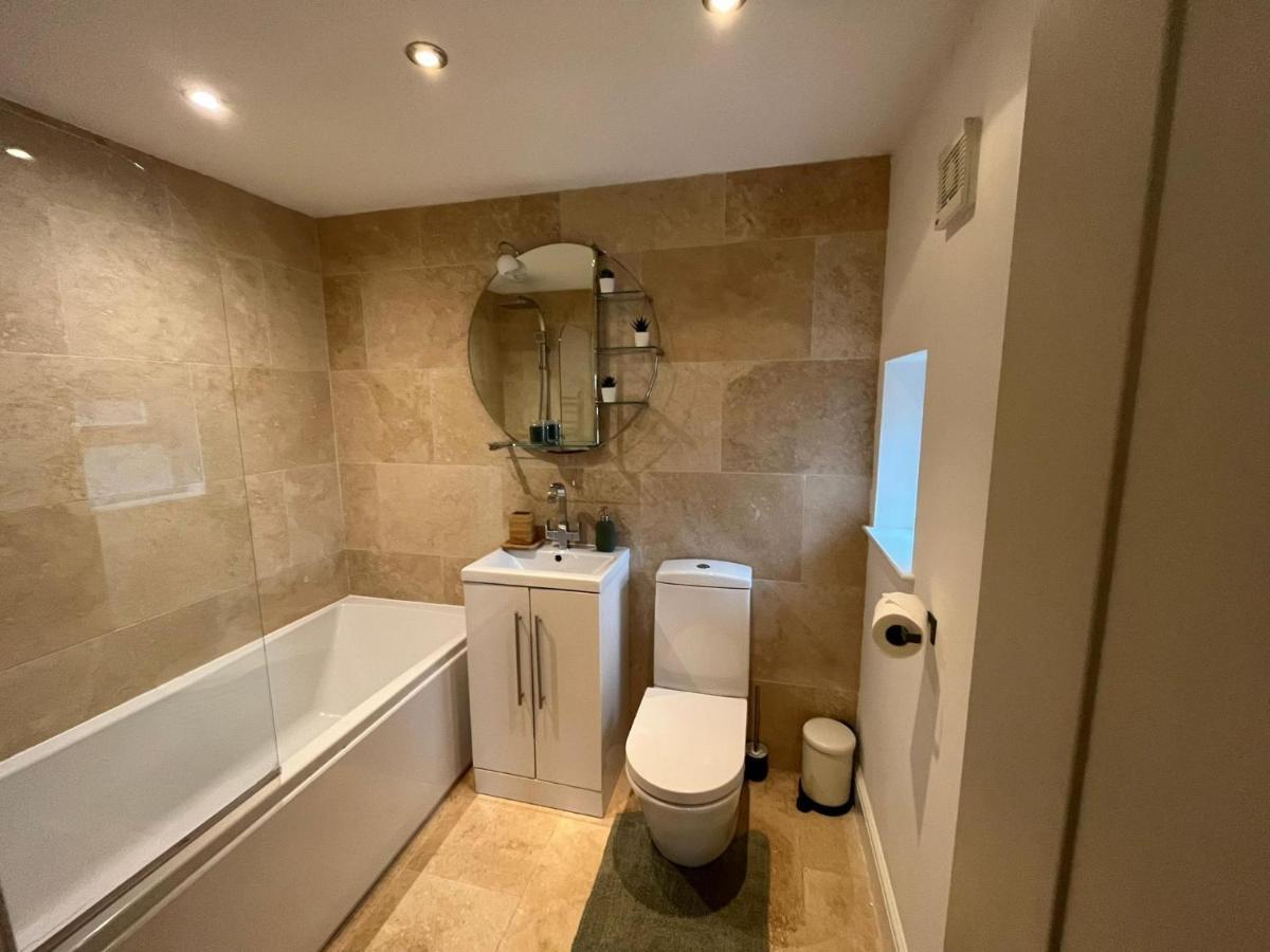 7b Lansdown Place Lane