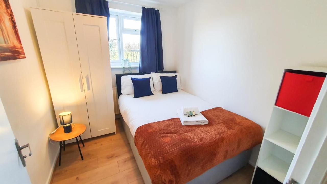 Cheerful 4-bedroom In With Free Parking On Premises * Cheltenham