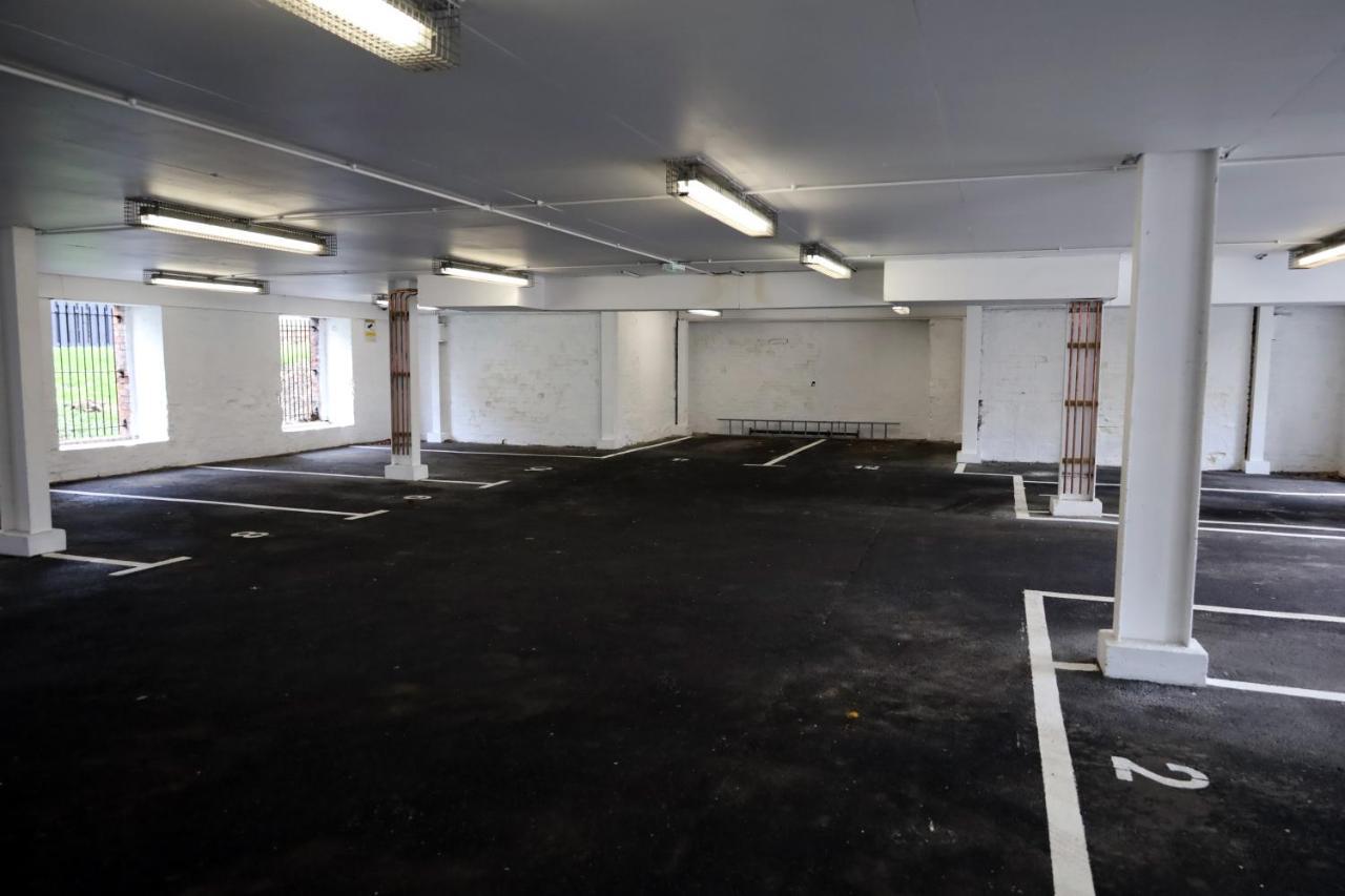 Wesley House - Fantastic Location With Free Parking Apartment Cheltenham