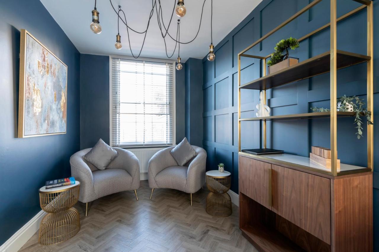 Elliot Oliver - Laverham House - Stunning 6 Bedroom Regency House With Parking * Cheltenham