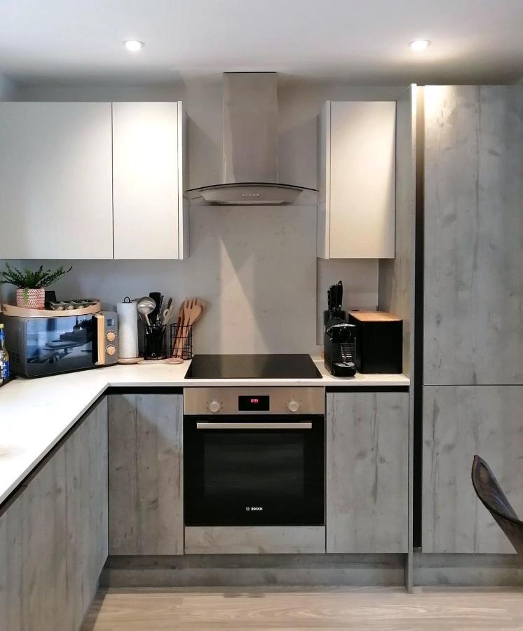 Apartment Lansdown 2br Old Coach House Near Town Centre - Retro Charm & Cozy Vibes By Suitely