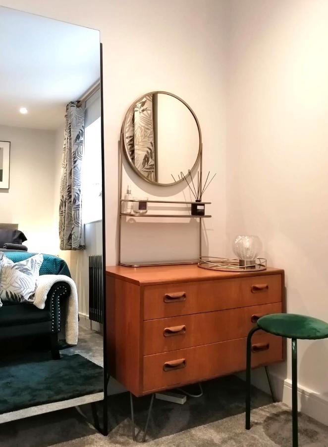 Lansdown 2br Old Coach House Near Town Centre - Retro Charm & Cozy Vibes By Suitely Apartment *