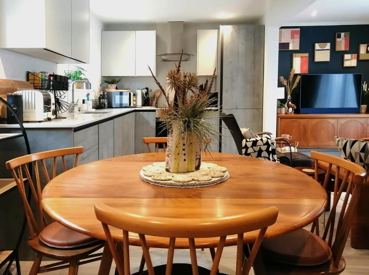 Apartment Lansdown 2br Old Coach House Near Town Centre - Retro Charm & Cozy Vibes By Suitely *