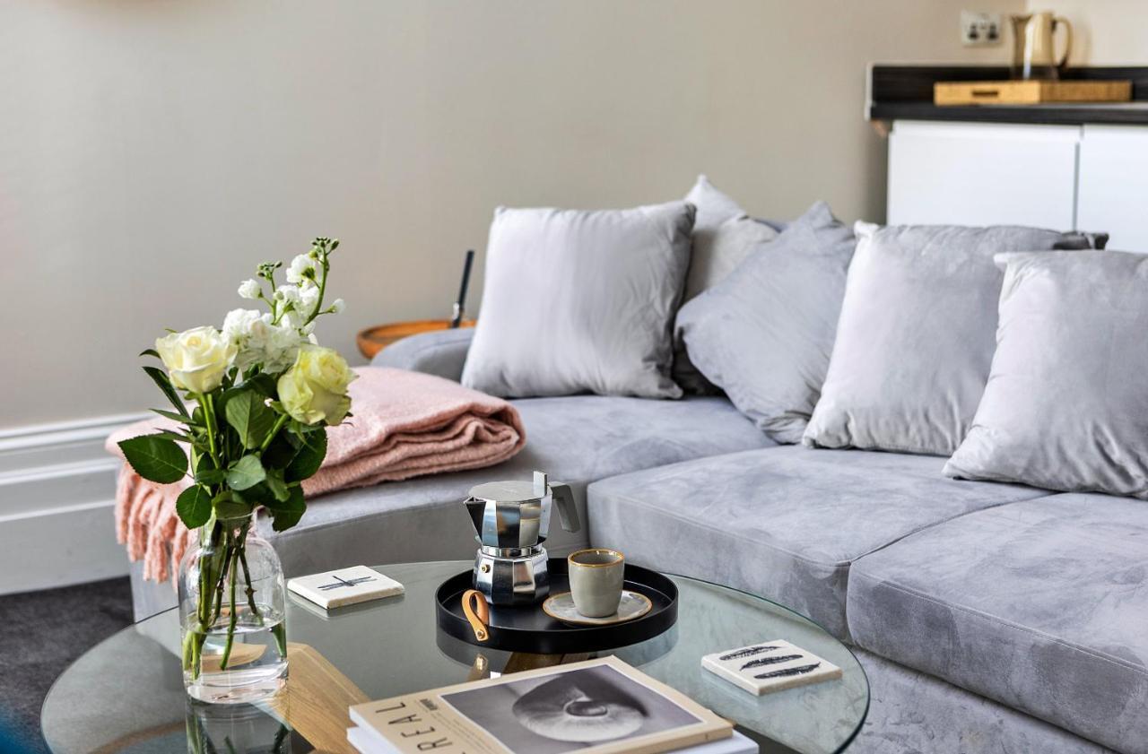 Finest Retreats - Clarence Parade *