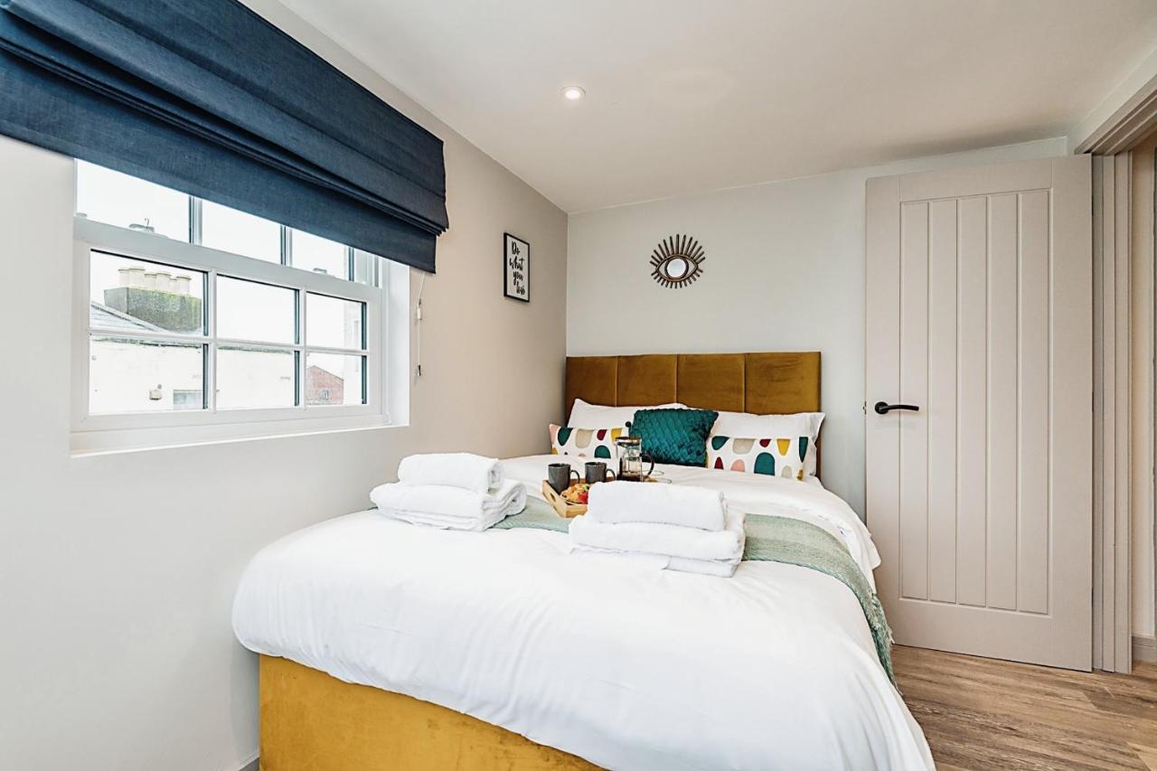 The Burton Penthouse By Fortuna Apartment Cheltenham