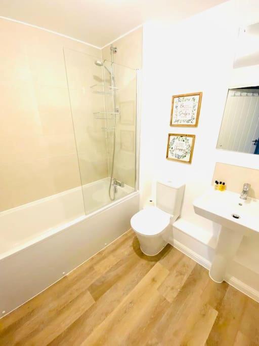 Beautiful, Brand New Apartment! *