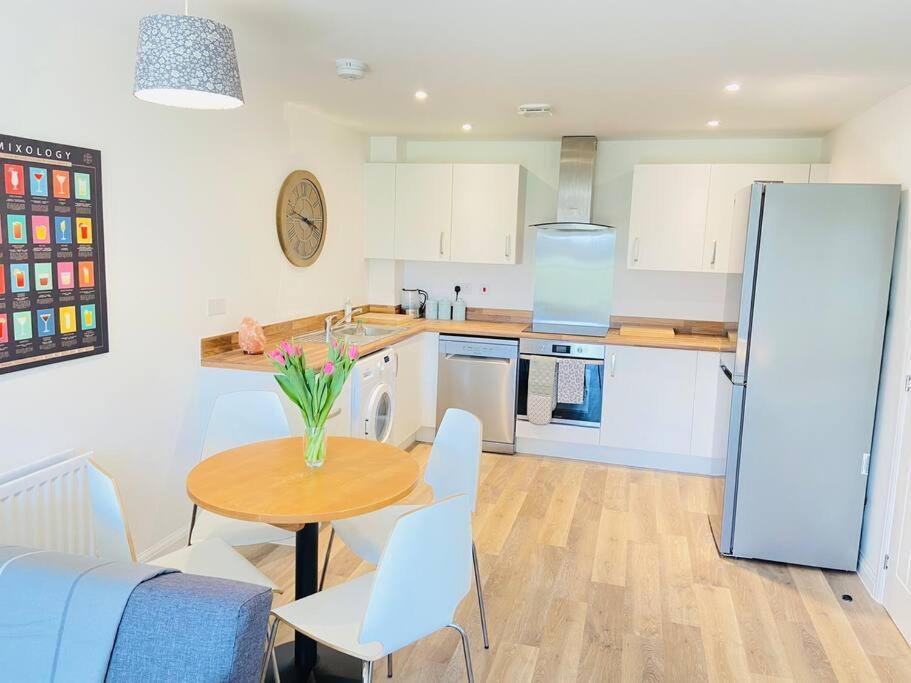 Beautiful, Brand New Apartment! *