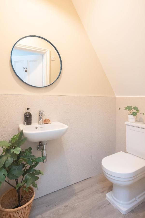 Spacious 3br Victorian Loft Flat In Cotswolds - Free Parking Cheltenham