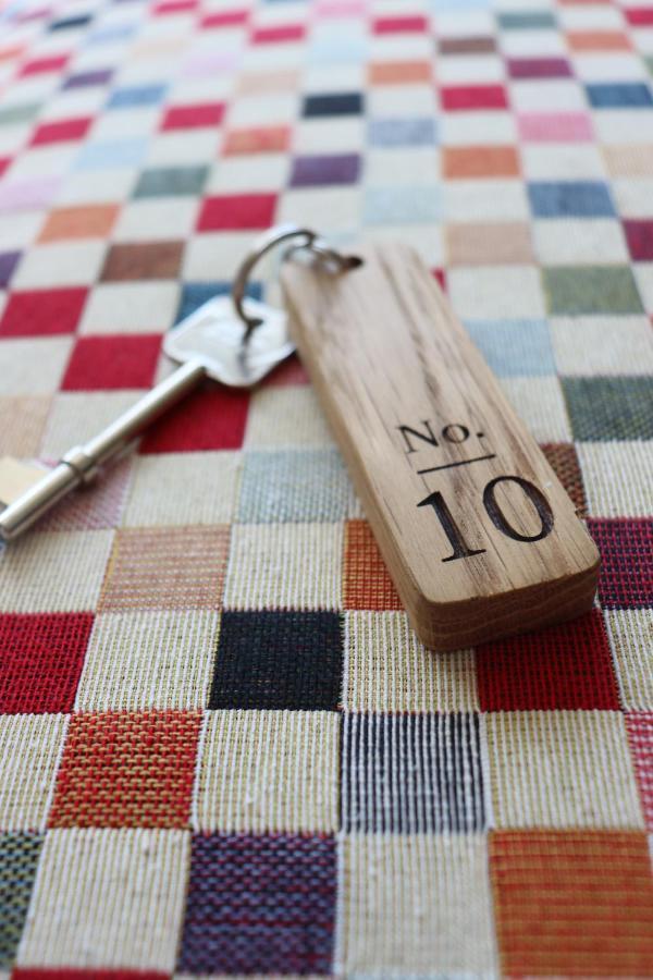 No 10 Cheltenham