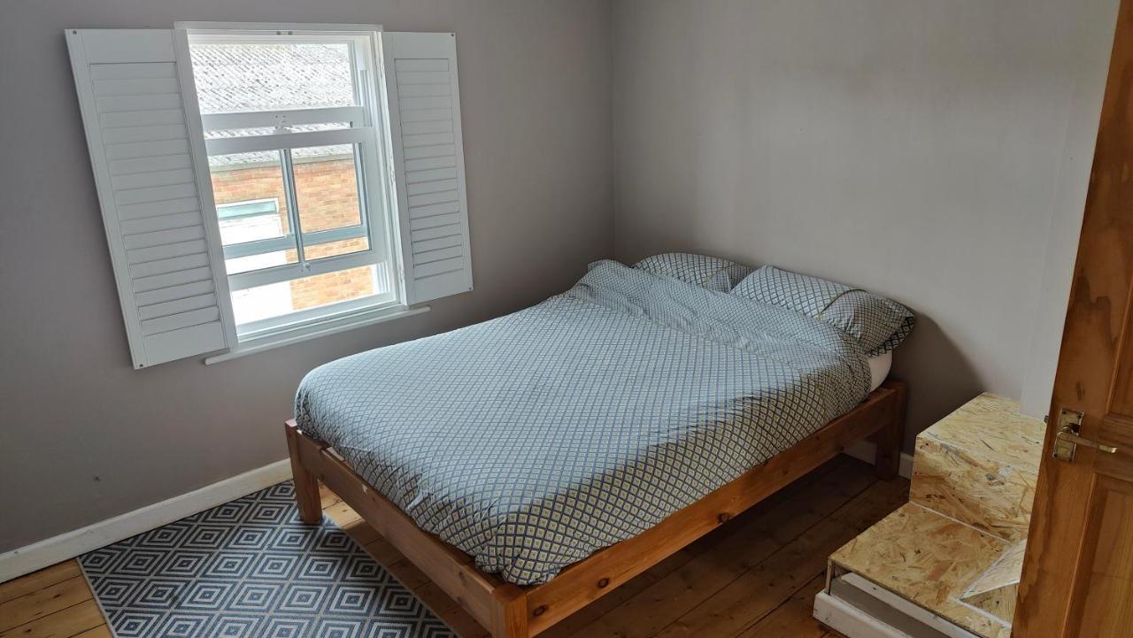 Town Centre House With Free Parking * Cheltenham