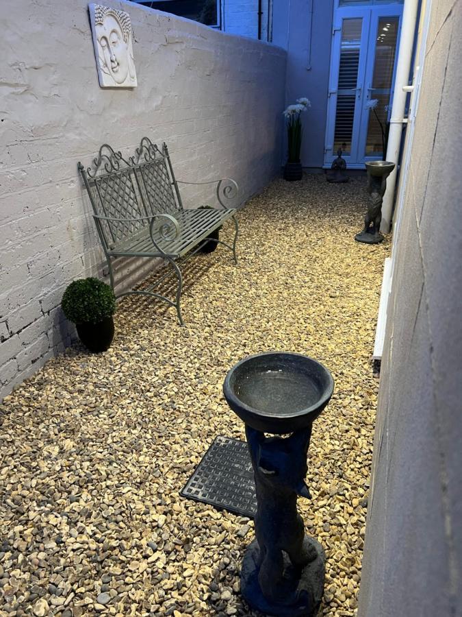 The Lily Pad - Townhouse, A Short Walk To Town Center And Racecourse