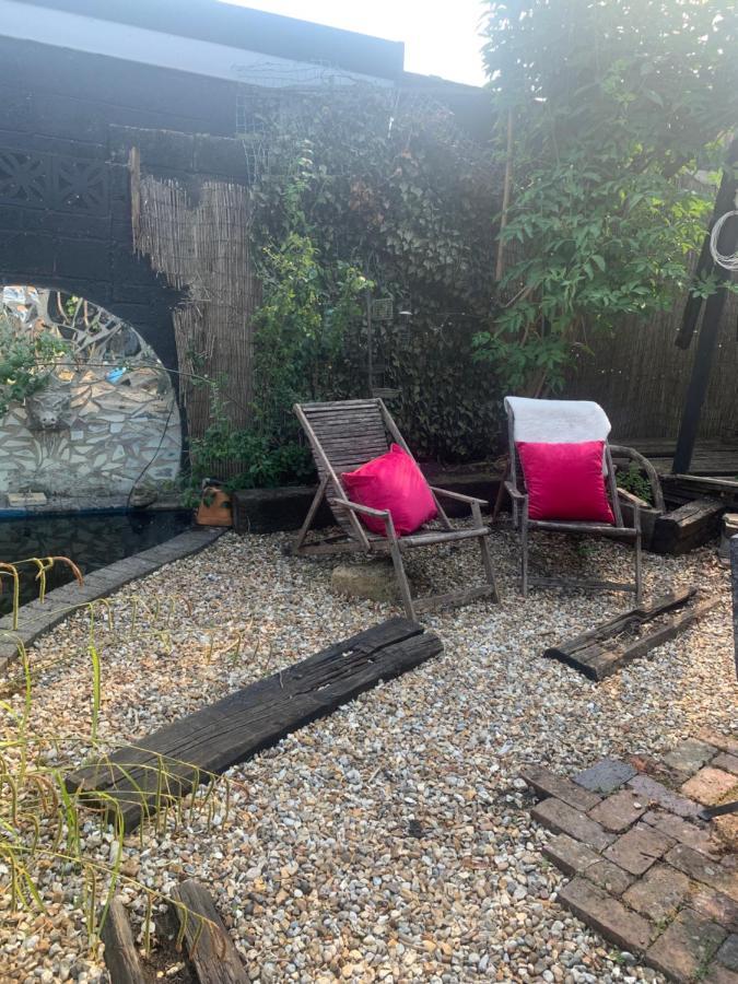 Charming & Garden Holiday home *