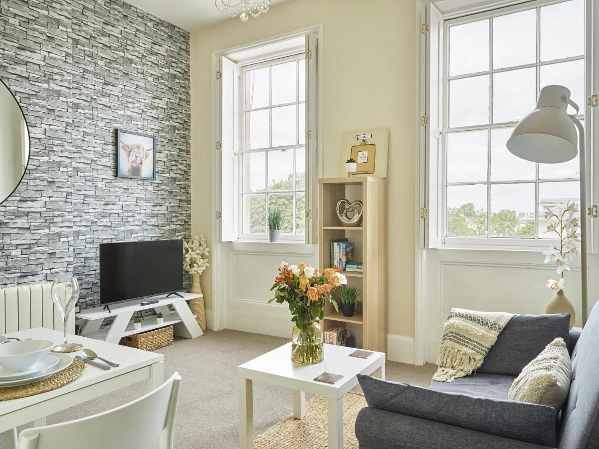 Lansdown Crescent Apartment