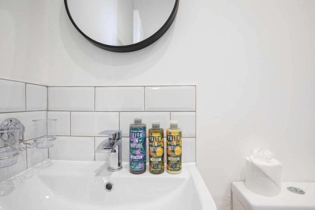 Beautifully Presented Newly Renovated City-centre In Cheltenham